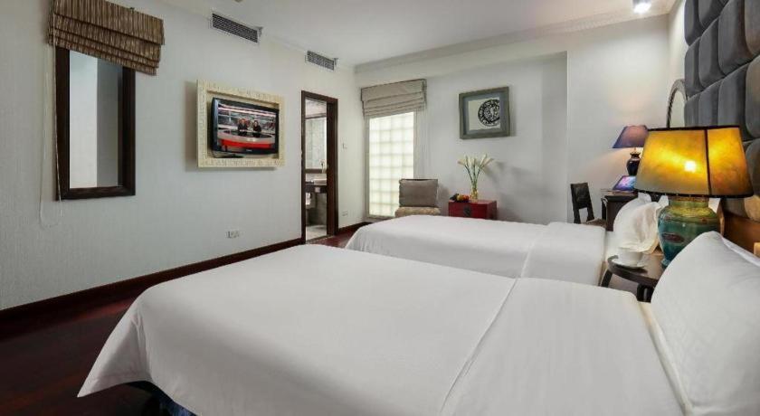 Church Boutique Hotel Hang Trong Ханой Екстер'єр фото
