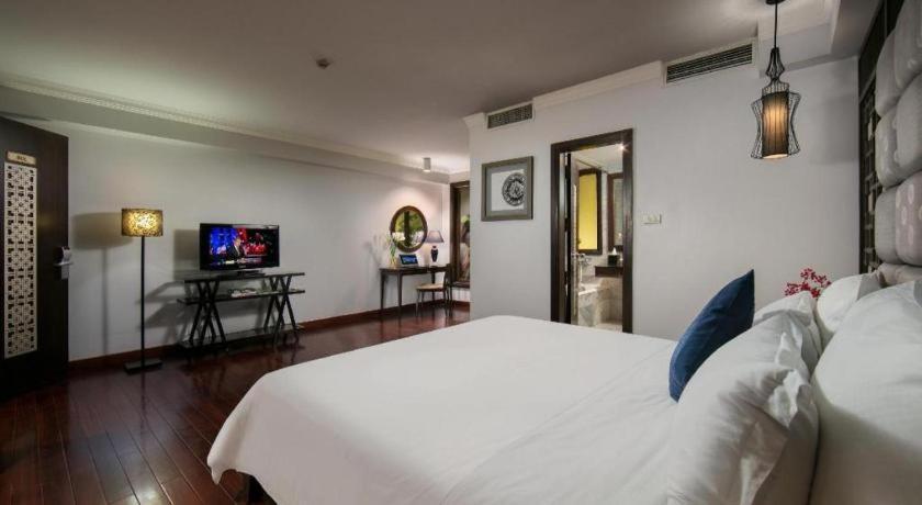 Church Boutique Hotel Hang Trong Ханой Екстер'єр фото