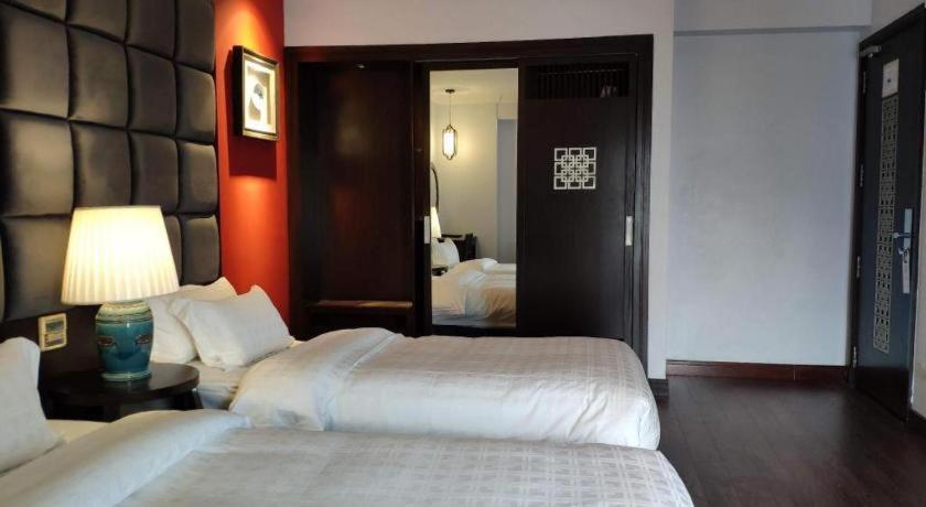 Church Boutique Hotel Hang Trong Ханой Екстер'єр фото