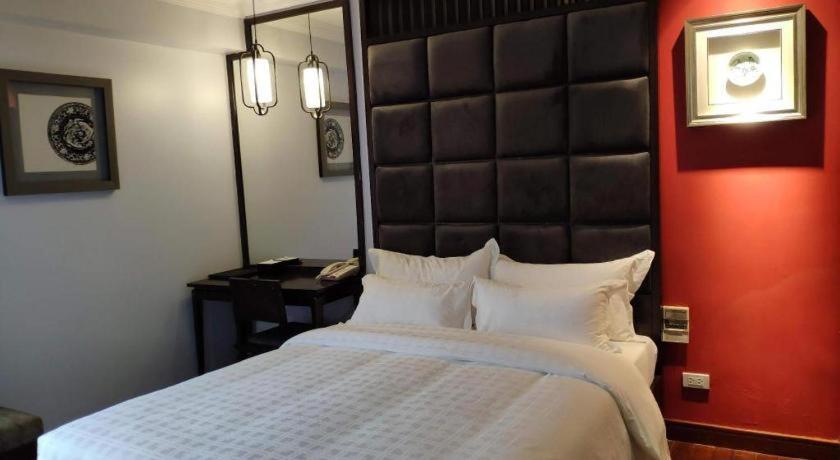 Church Boutique Hotel Hang Trong Ханой Екстер'єр фото