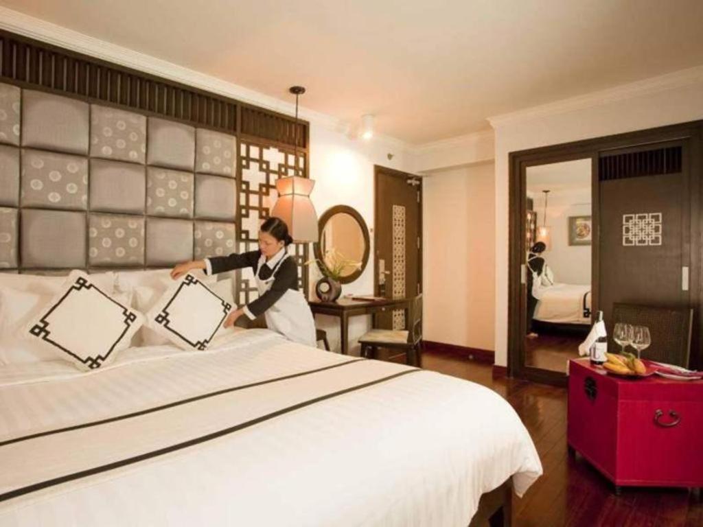 Church Boutique Hotel Hang Trong Ханой Екстер'єр фото