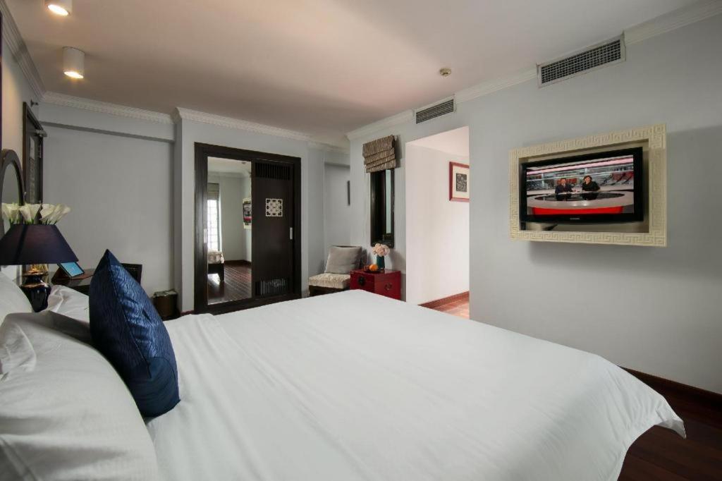Church Boutique Hotel Hang Trong Ханой Екстер'єр фото