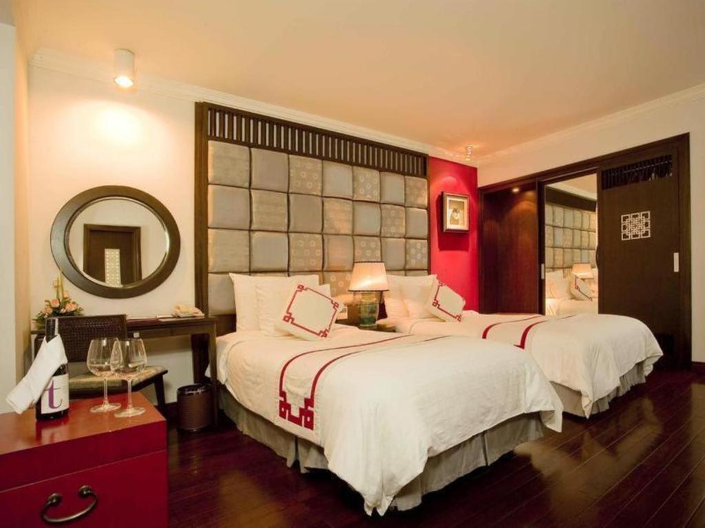 Church Boutique Hotel Hang Trong Ханой Екстер'єр фото