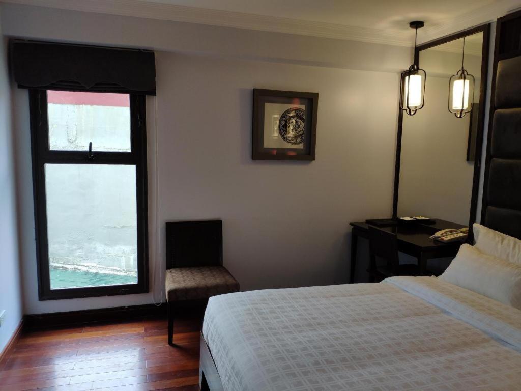 Church Boutique Hotel Hang Trong Ханой Екстер'єр фото