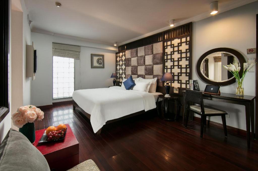 Church Boutique Hotel Hang Trong Ханой Екстер'єр фото