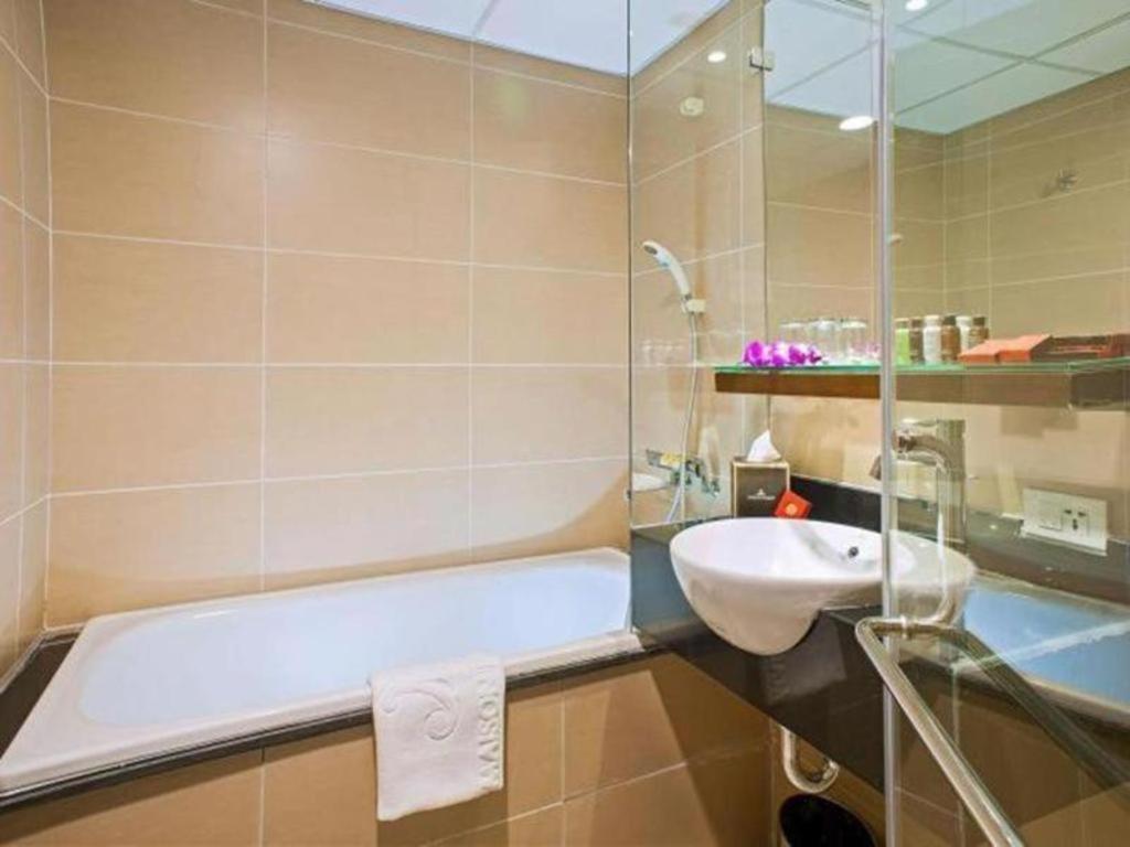 Church Boutique Hotel Hang Trong Ханой Екстер'єр фото