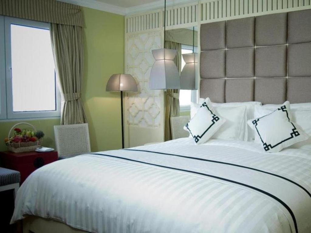 Church Boutique Hotel Hang Trong Ханой Екстер'єр фото