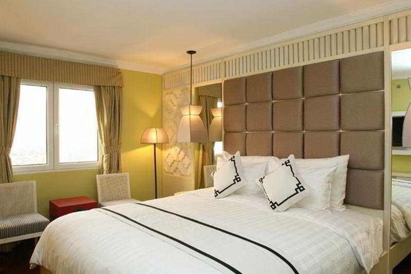 Church Boutique Hotel Hang Trong Ханой Екстер'єр фото